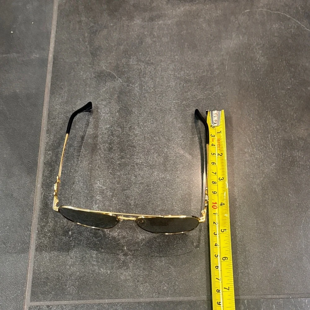 Kids Versace  Gold toned Aviator Sunglasses with Blue Case